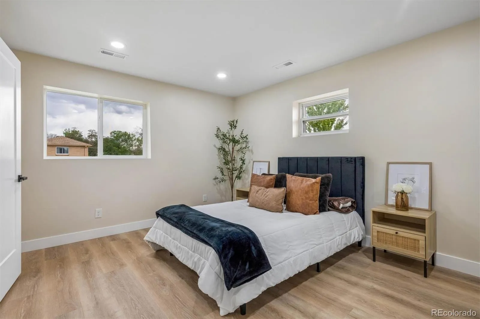 1972 S Wolcott Court Denver CO 80219 MLS #REC8041522 05132026210753 1600 15