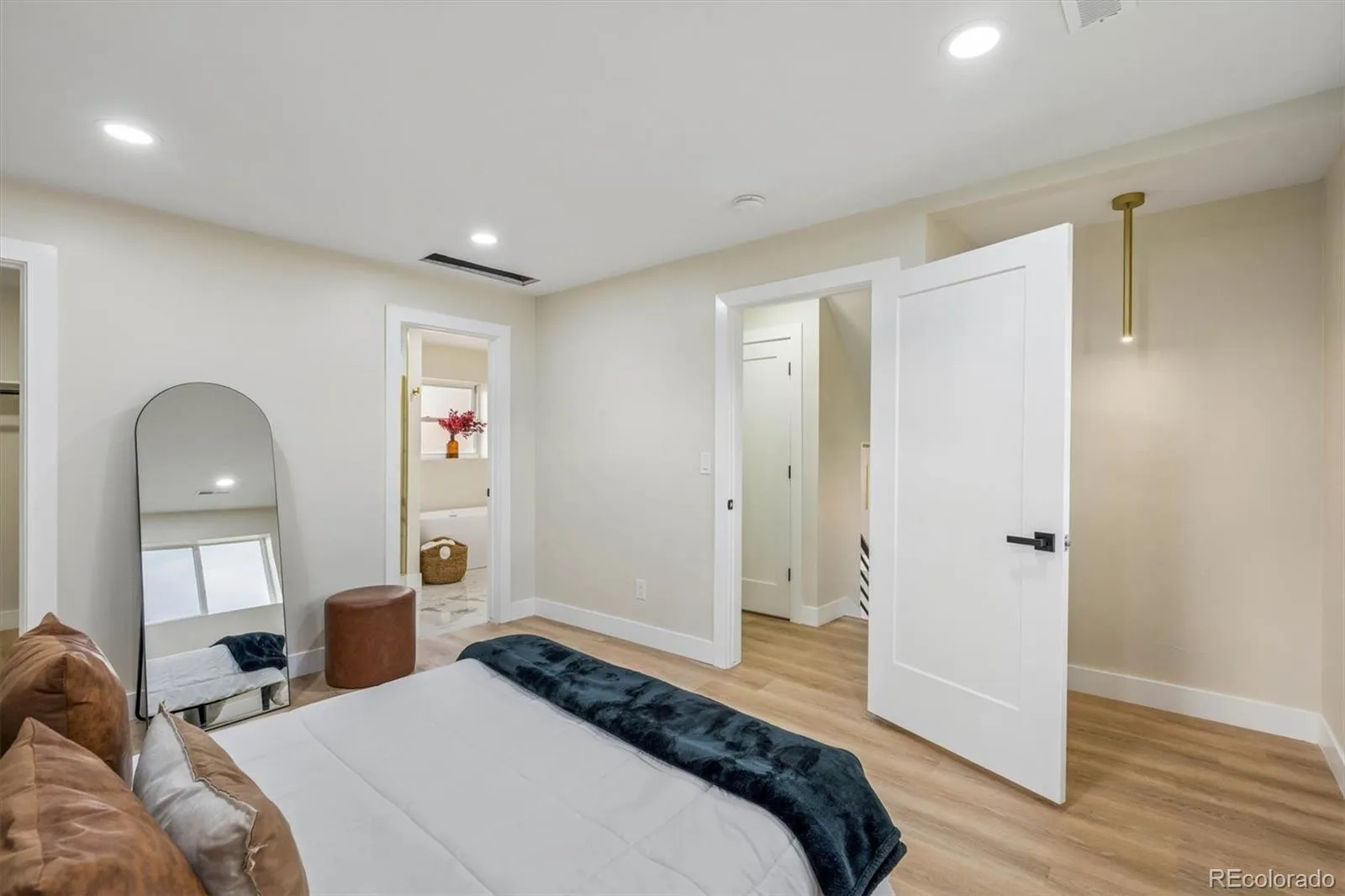 1972 S Wolcott Court Denver CO 80219 MLS #REC8041522 05132026210753 1600 16