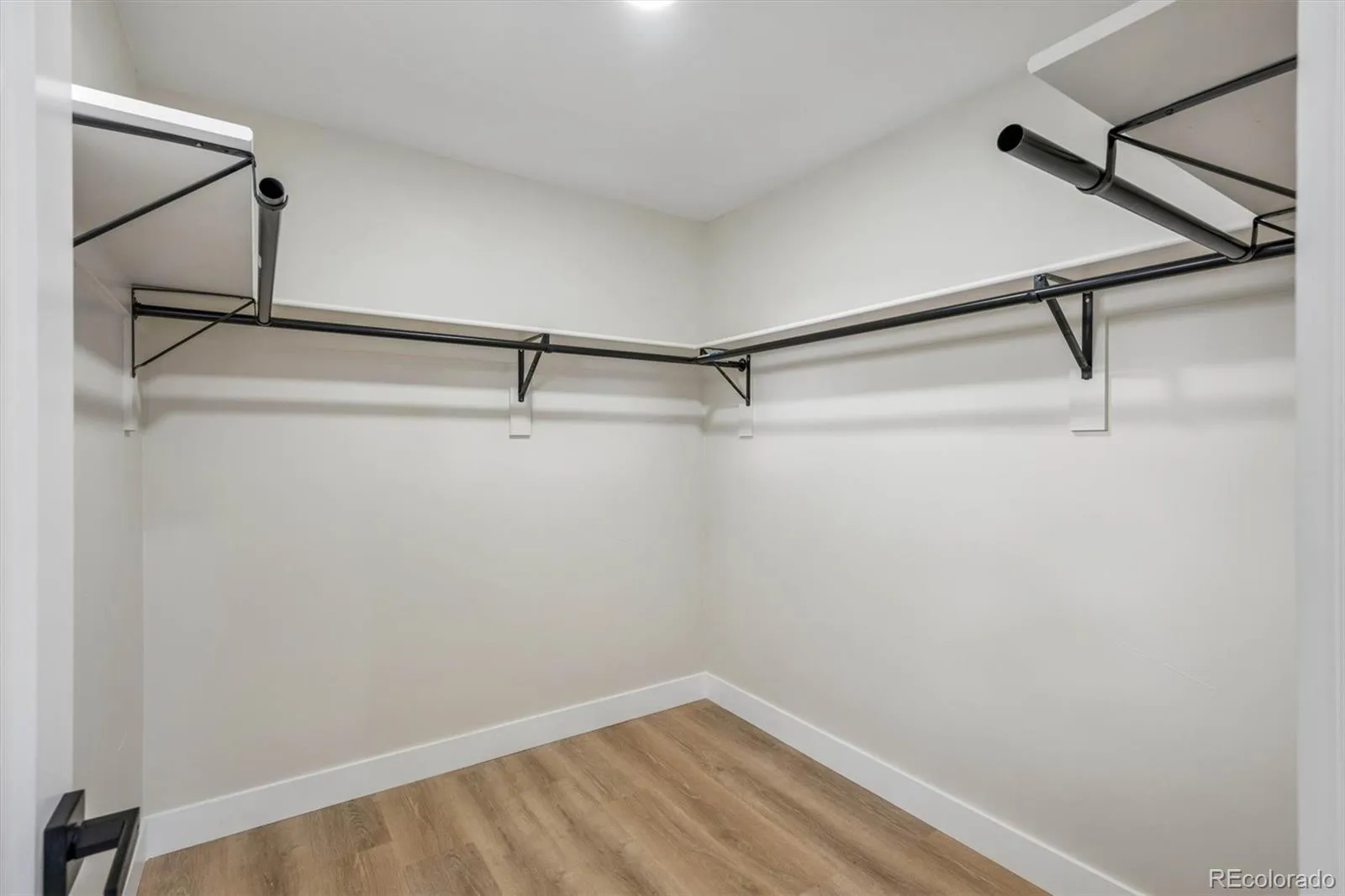 1972 S Wolcott Court Denver CO 80219 MLS #REC8041522 05132026210753 1600 17