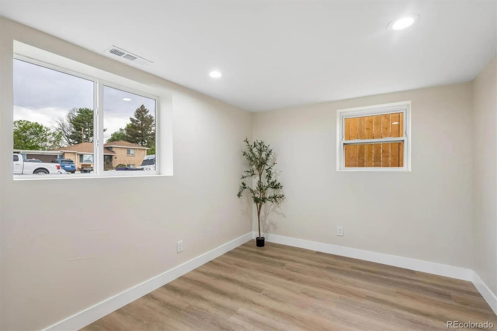 1972 S Wolcott Court Denver CO 80219 MLS #REC8041522 05132026210753 1600 20