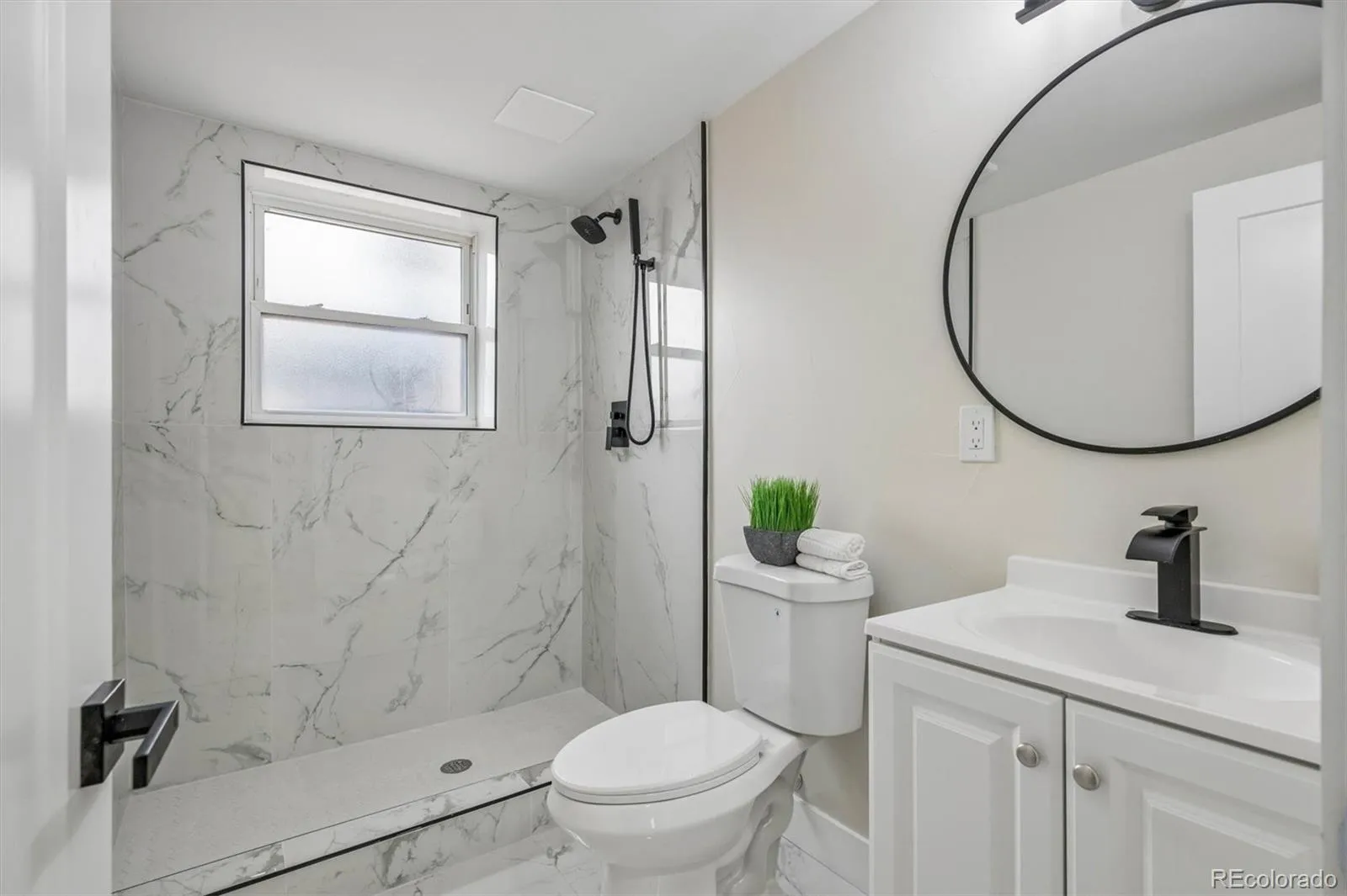 1972 S Wolcott Court Denver CO 80219 MLS #REC8041522 05132026210753 1600 21