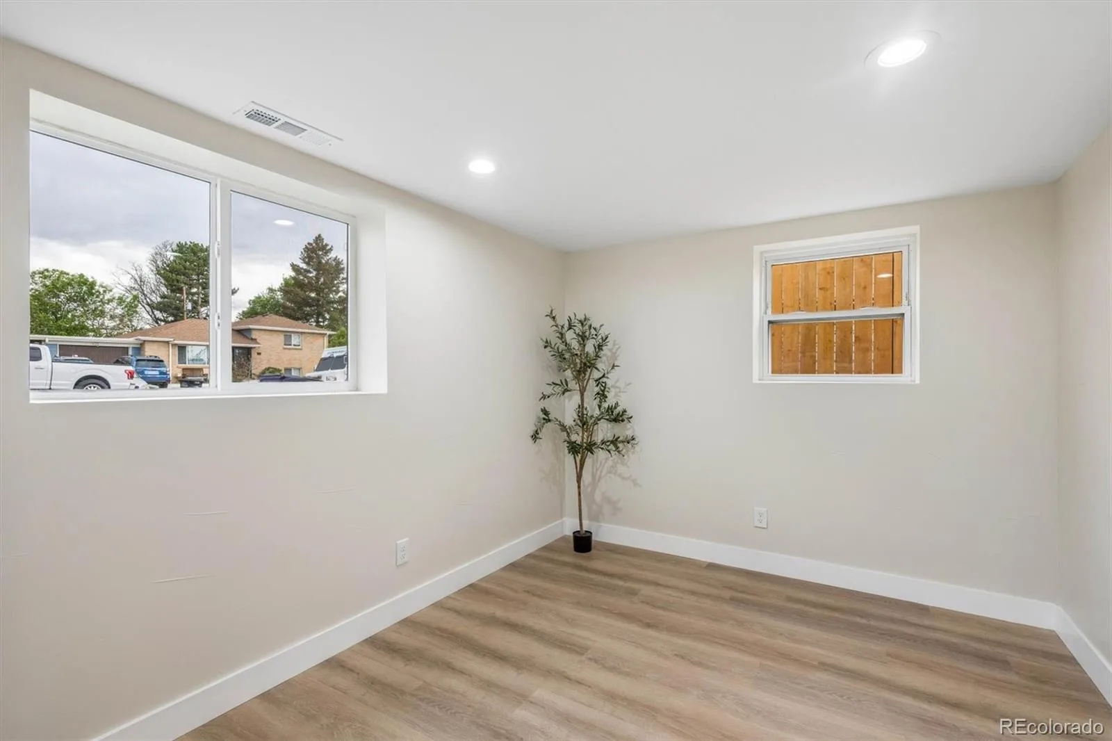 1972 S Wolcott Court Denver CO 80219 MLS #REC8041522 05302026045227 1600 20