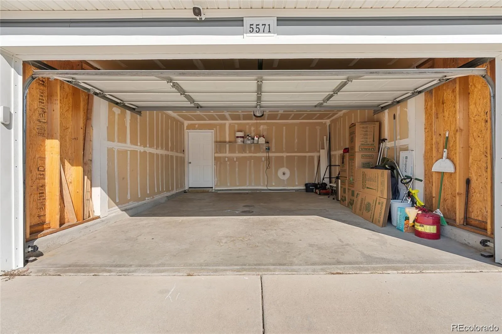 5571 Killarney Street Denver CO 80249 | MLS #REC8041633 05232026095906 1600 17
