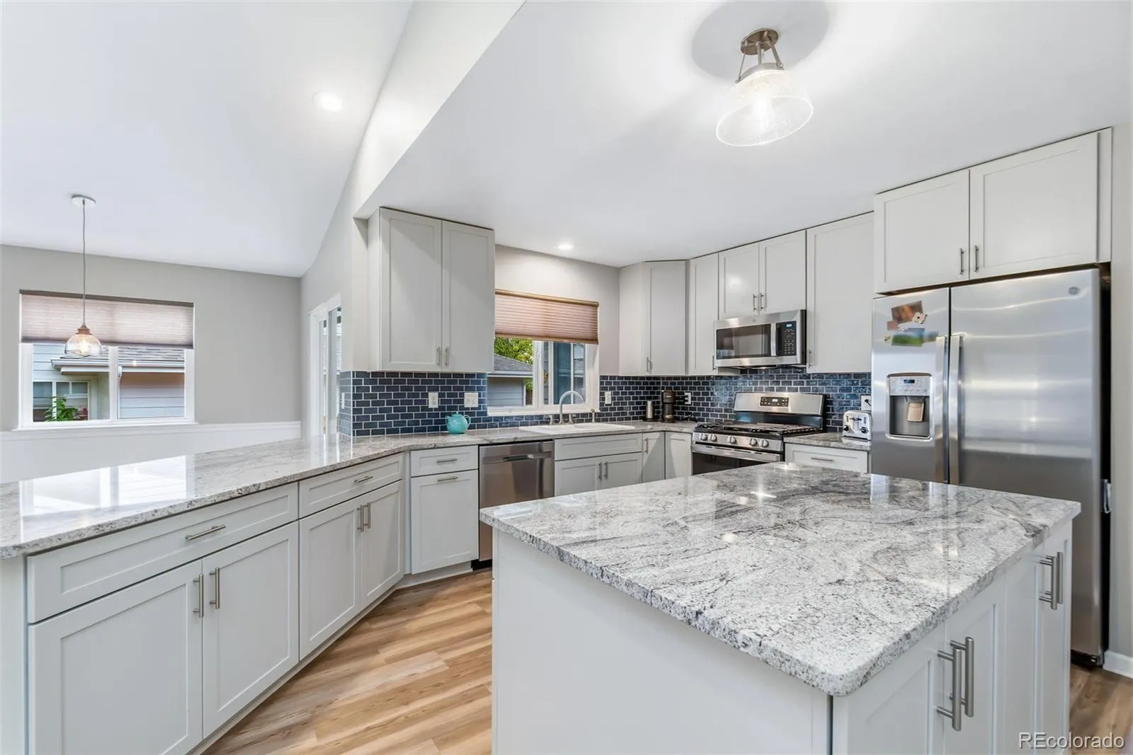 812 Brookside Drive Longmont CO 80504 MLS #REC8041764 05212026190639 1600 10