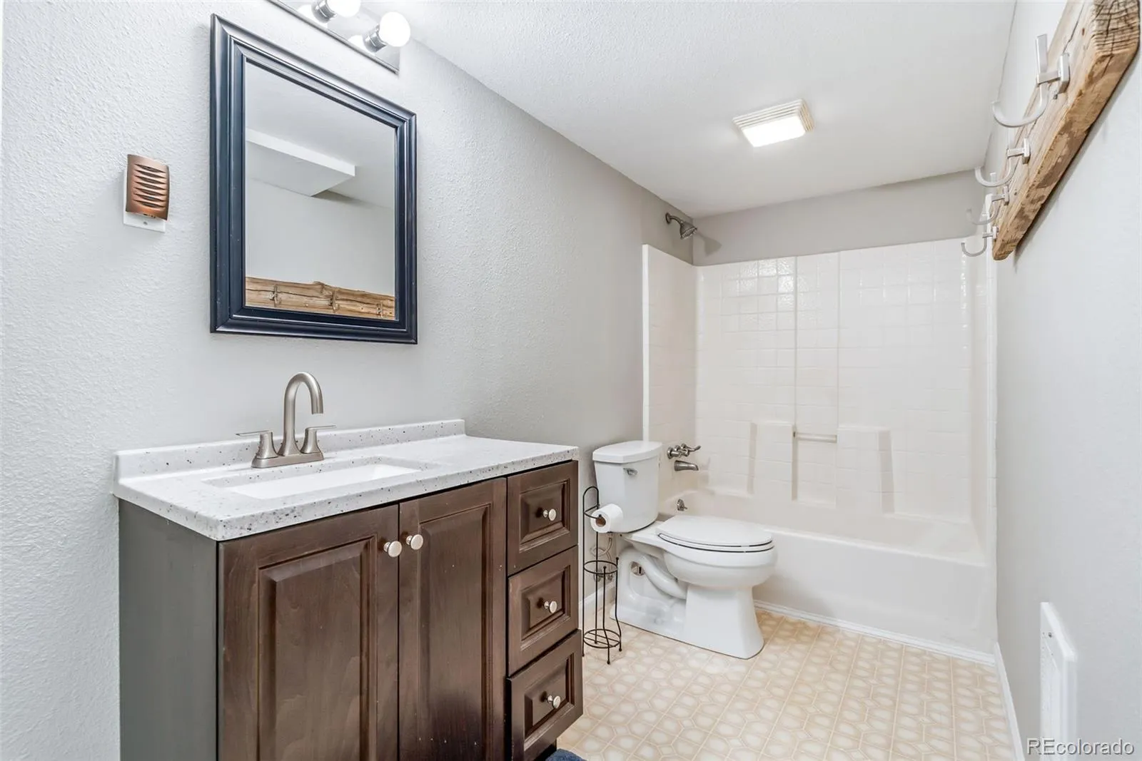 812 Brookside Drive Longmont CO 80504 MLS #REC8041764 05212026190639 1600 21