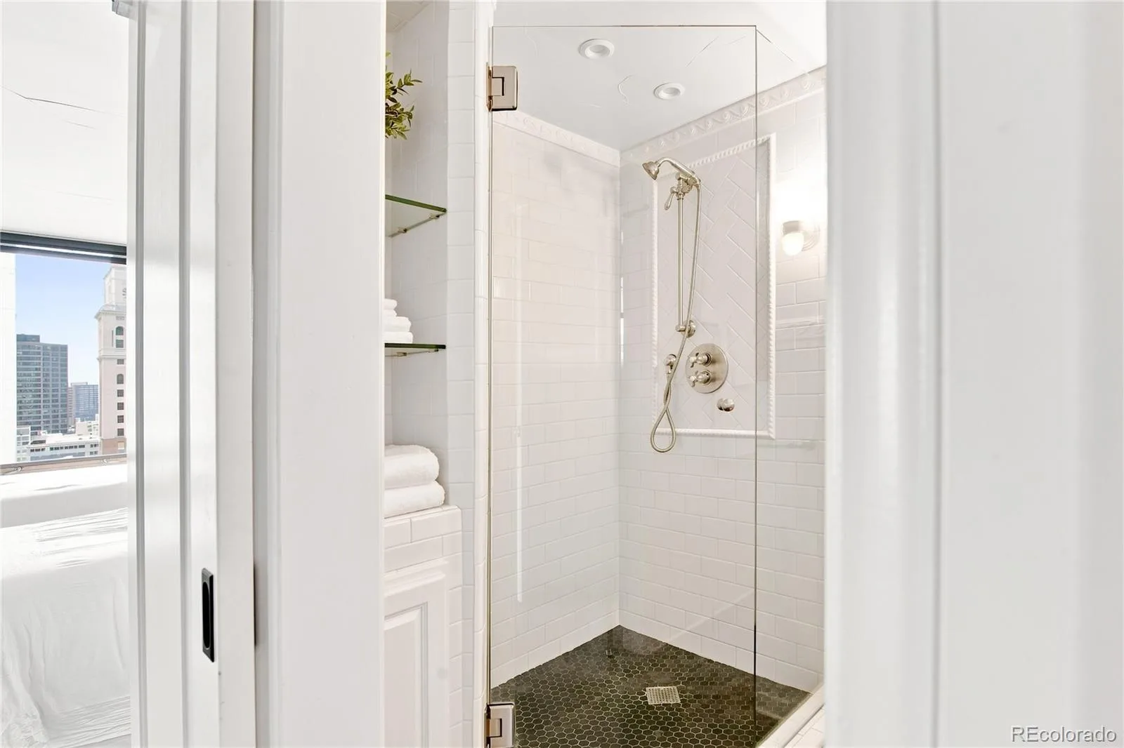 1625 Larimer Street #1705 Denver CO 80202 | MLS #REC8043886 08212026184939 1600 15