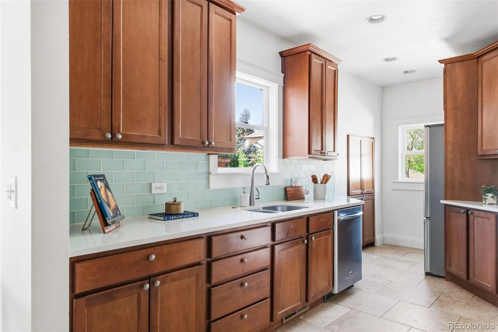 649 S Ogden Street Denver CO 80209 MLS #REC8045790 05182026194504 1600 11