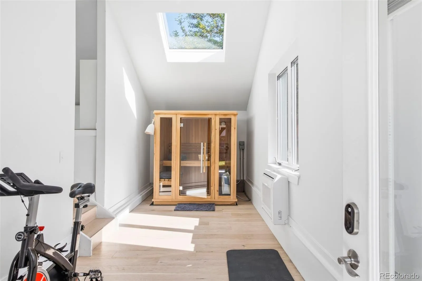 649 S Ogden Street Denver CO 80209 MLS #REC8045790 05182026194504 1600 22