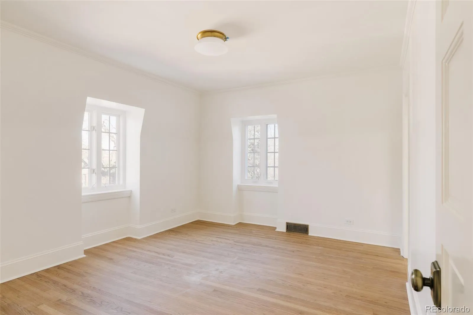 04102026130237 1600 30