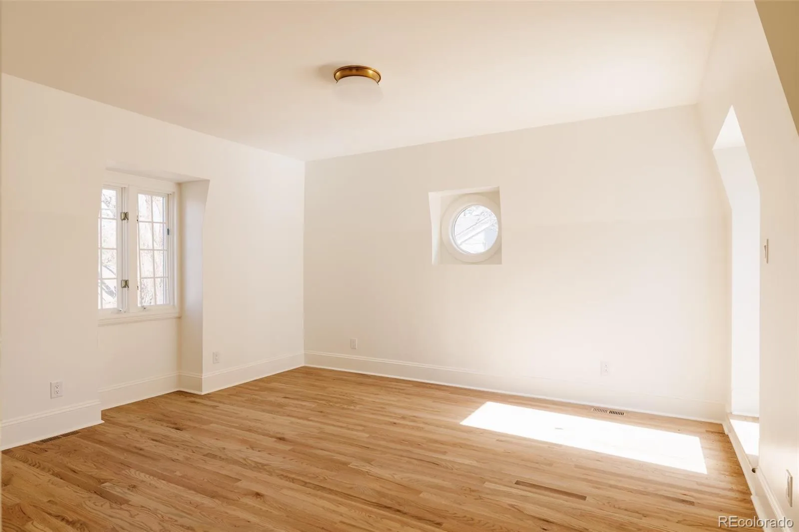 04102026130237 1600 33