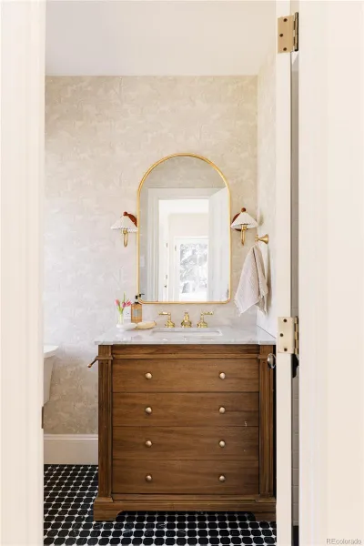 04102026130237 800 28