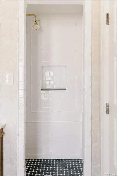 04102026130237 800 29