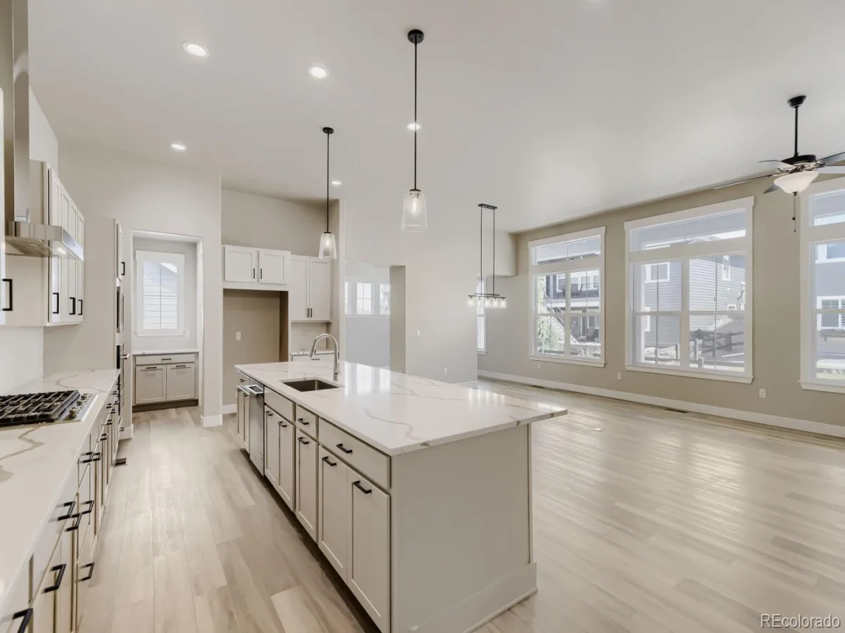 21831 E Tansy Place Aurora CO 80016 MLS #REC8046606 06102026180407 1200 8