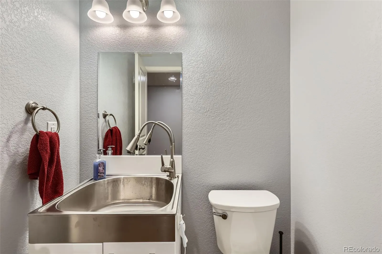 14641 E Poundstone Drive Aurora CO 80015 MLS #REC8047768 04232026205036 1600 19