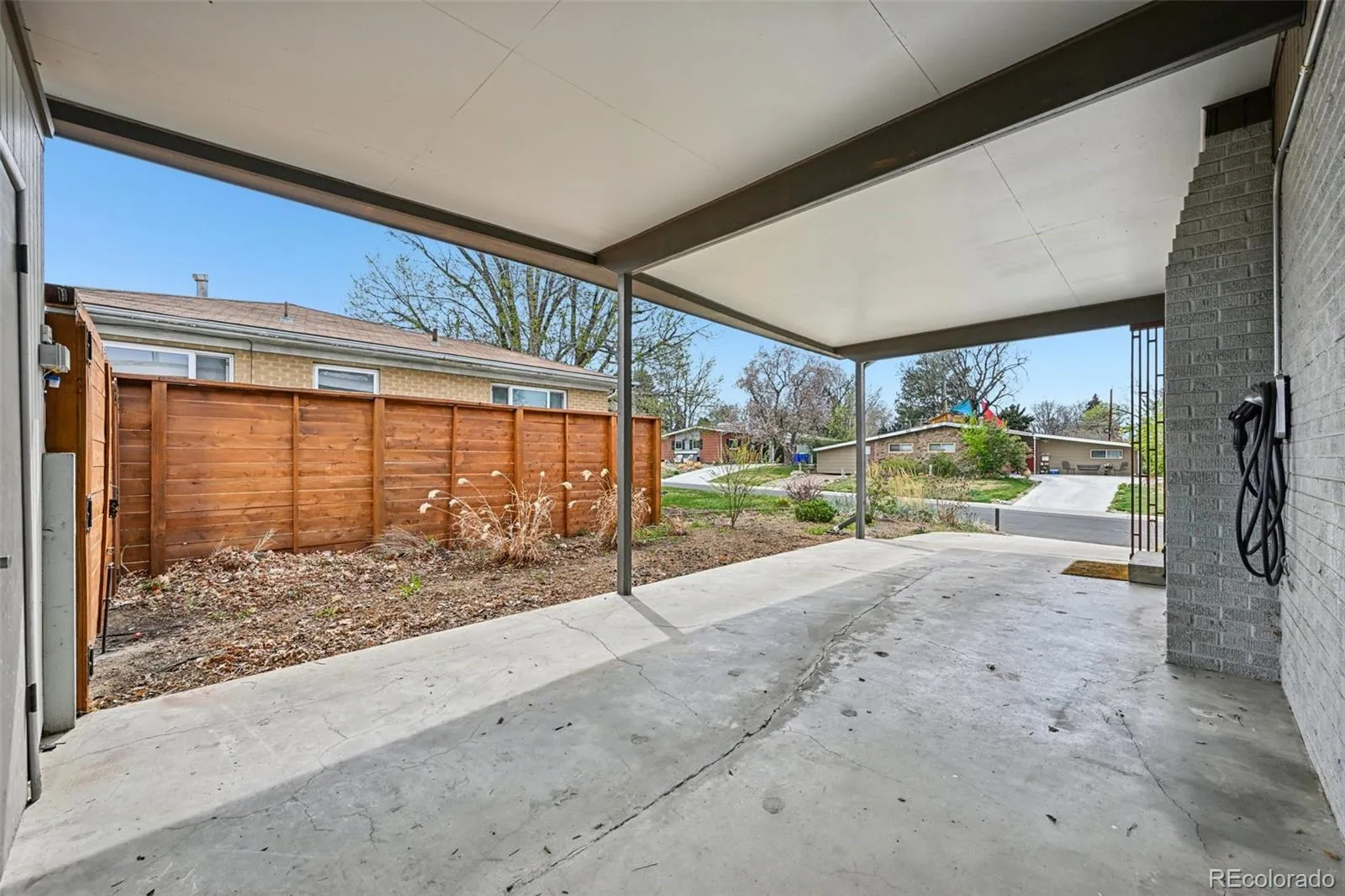 04042026005759 1600 23