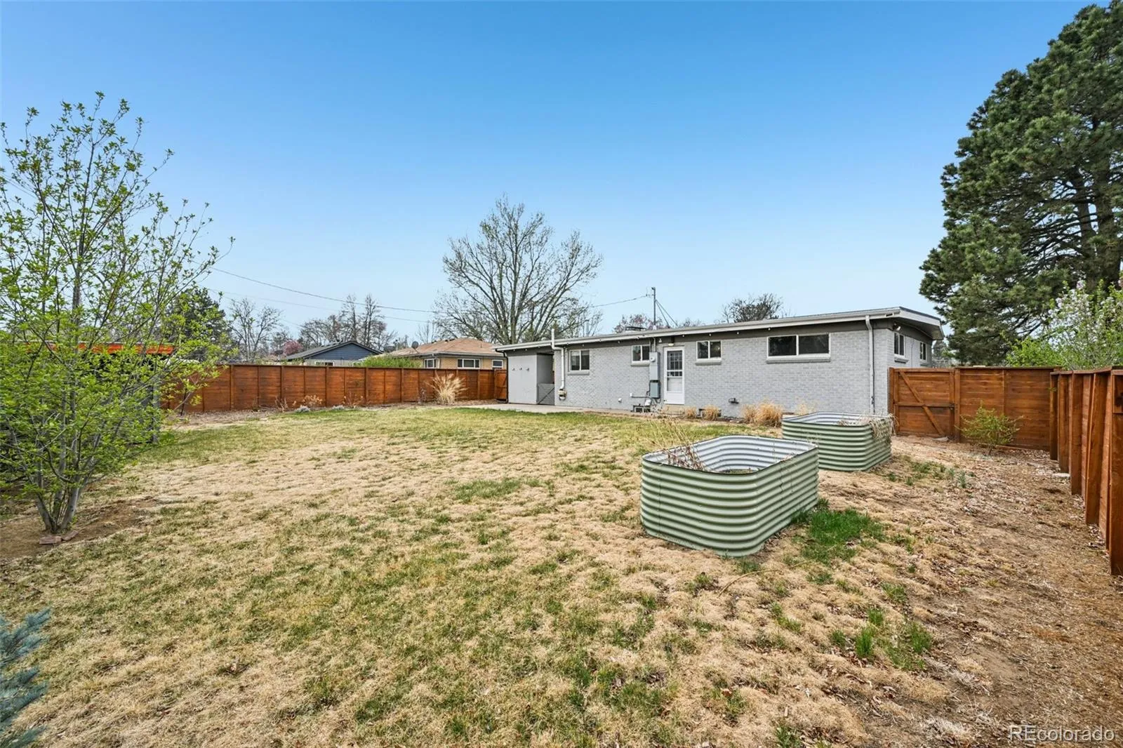 04042026005759 1600 24