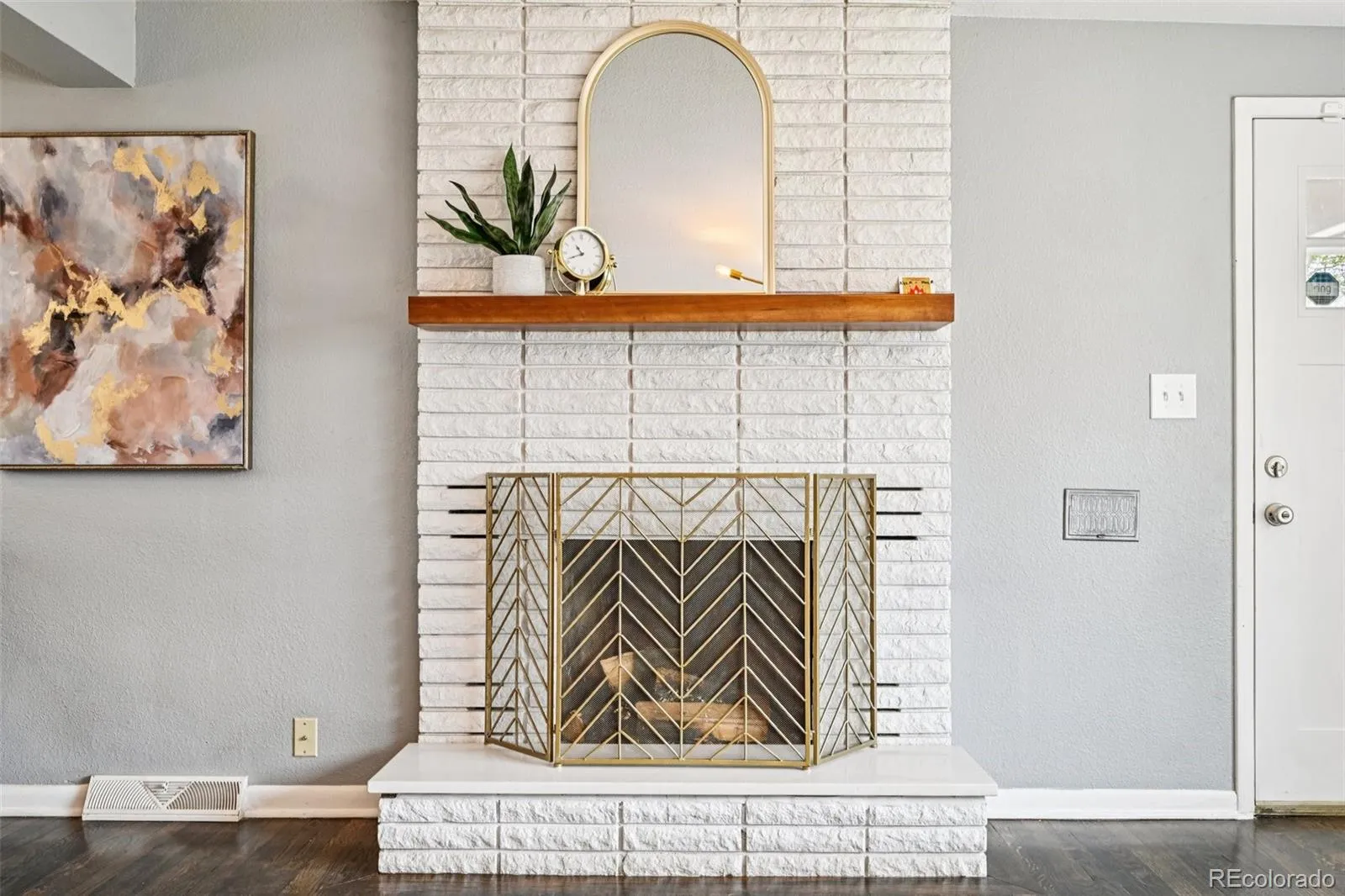 04042026005759 1600 8