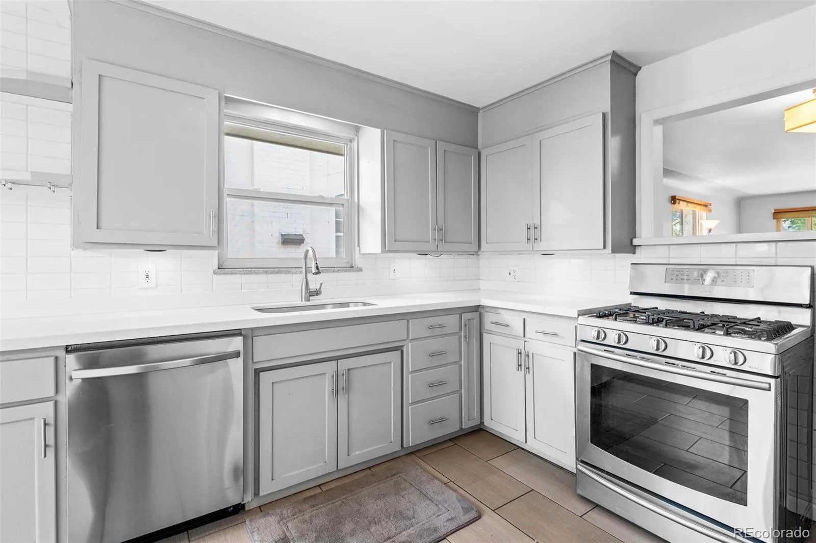 576 S Grant Street Denver CO 80209 MLS #REC8051611 05292026181801 1600 11