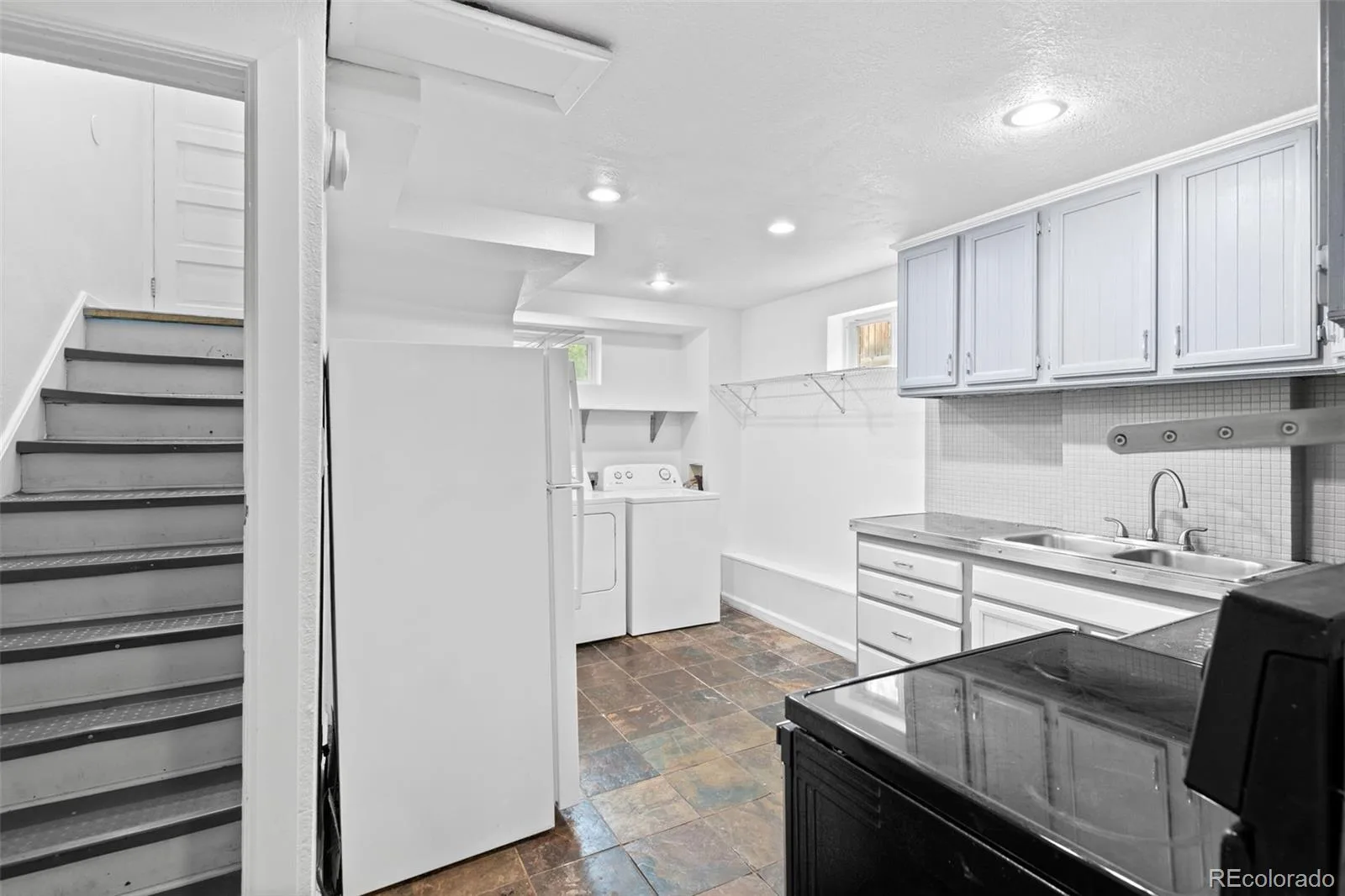 576 S Grant Street Denver CO 80209 MLS #REC8051611 05292026181801 1600 24