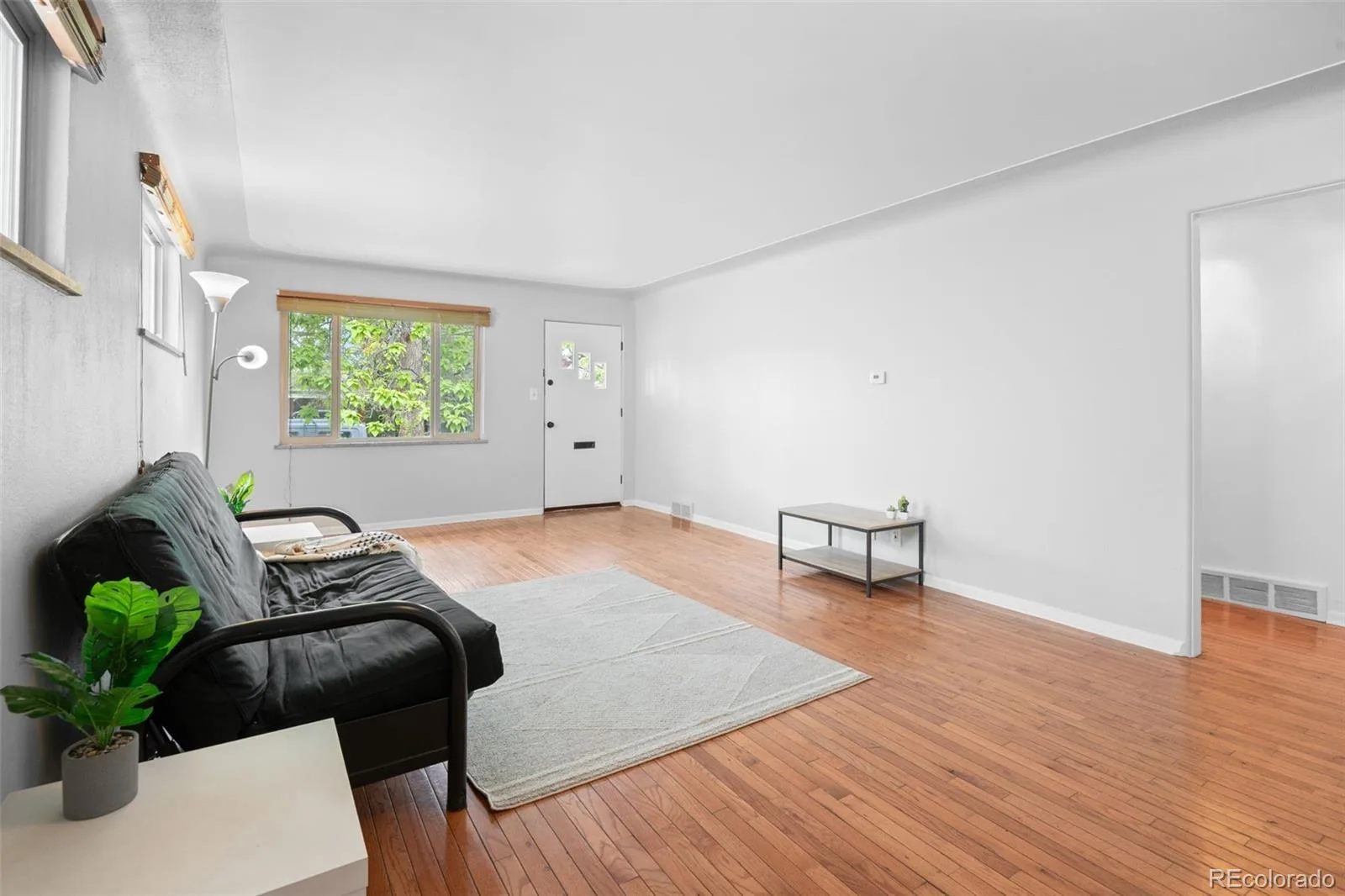 576 S Grant Street Denver CO 80209 MLS #REC8051611 05292026181801 1600 8