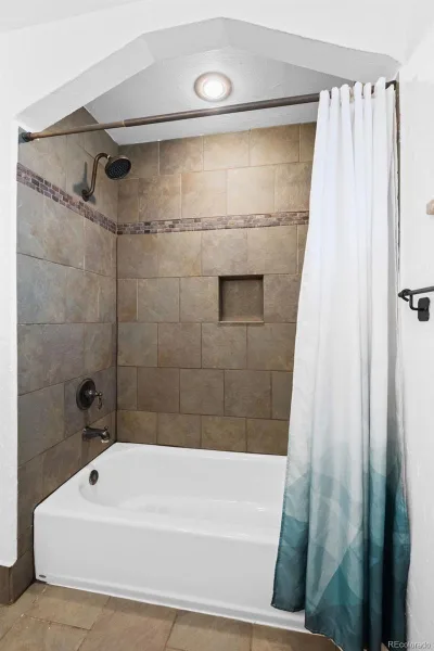 576 S Grant Street Denver CO 80209 MLS #REC8051611 05292026181801 800 18