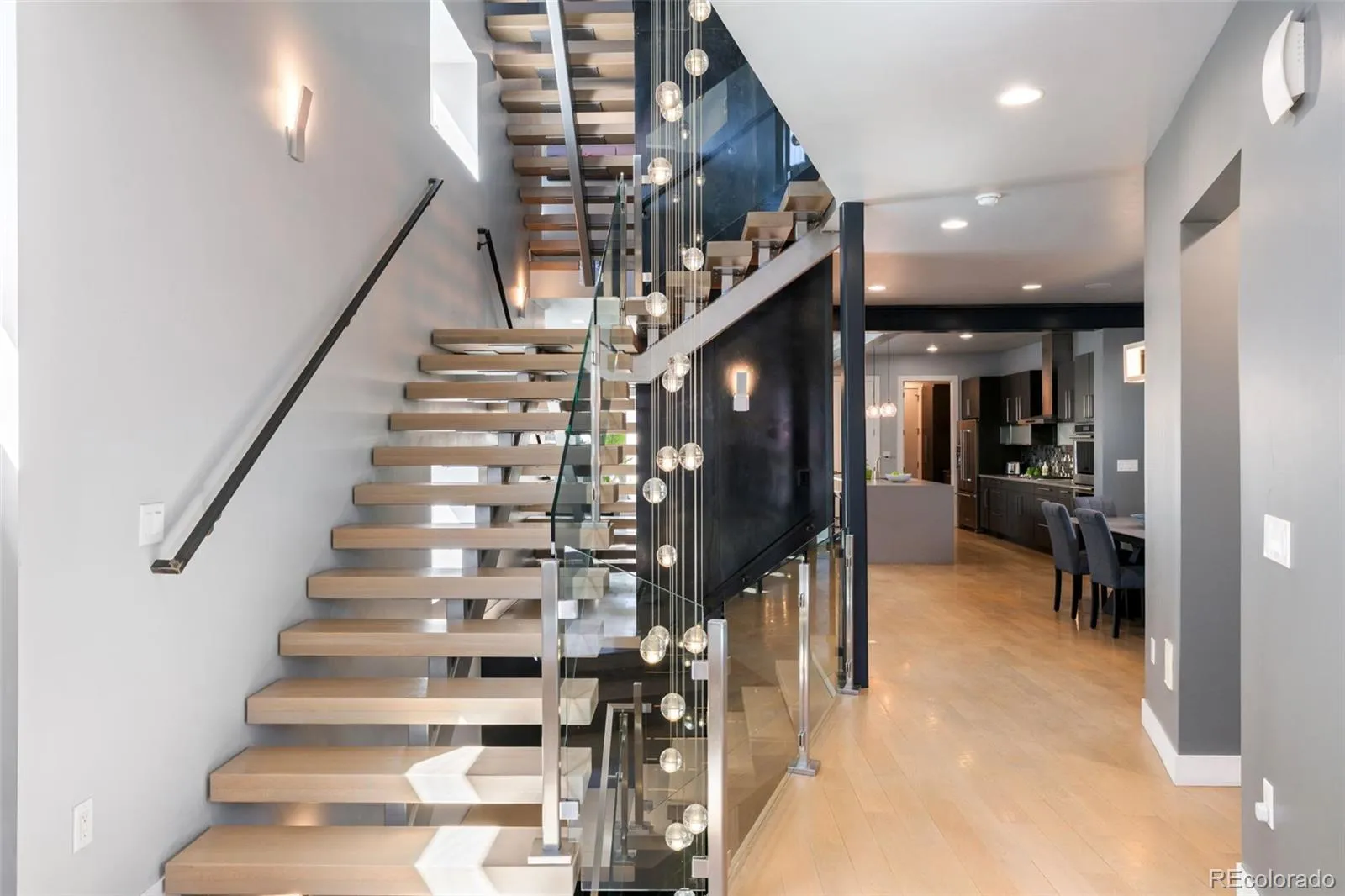 04162026143747 1600 13