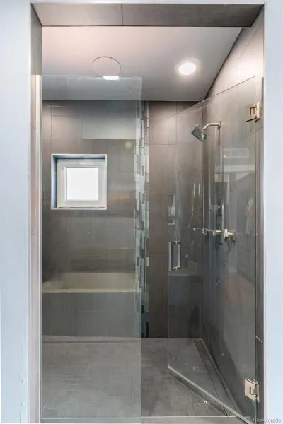 04162026143747 800 18