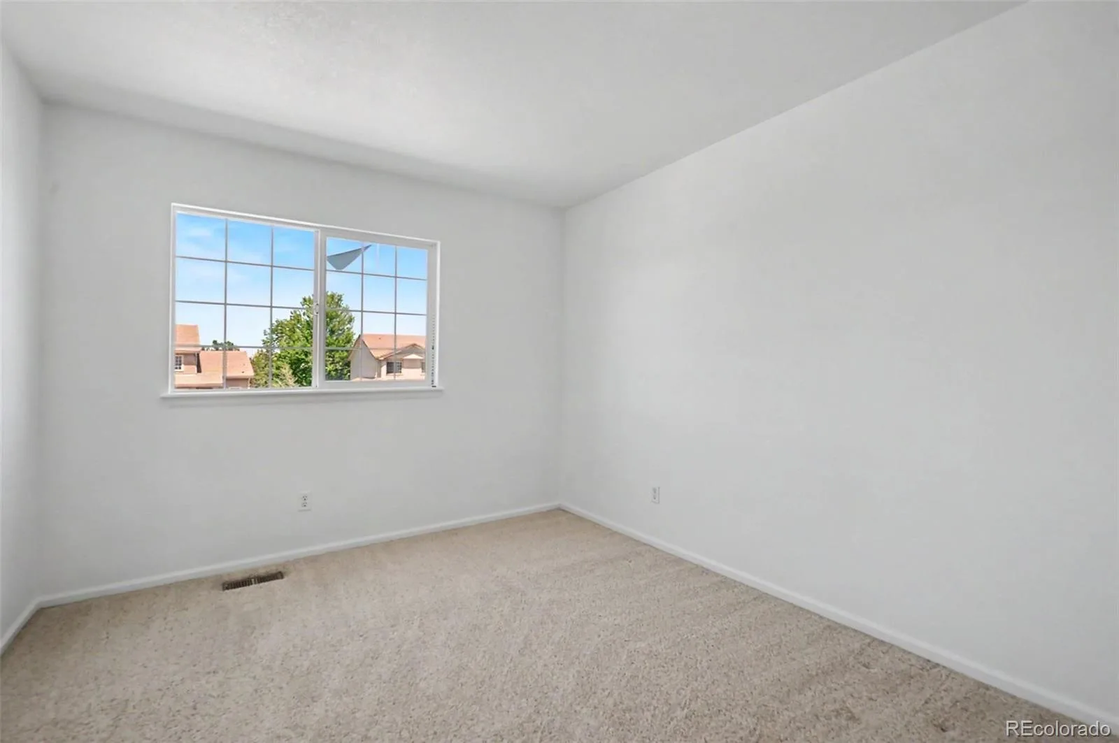 20228 Andrews Place Denver CO 80249 | MLS #REC8052521 07302026225327 1600 19