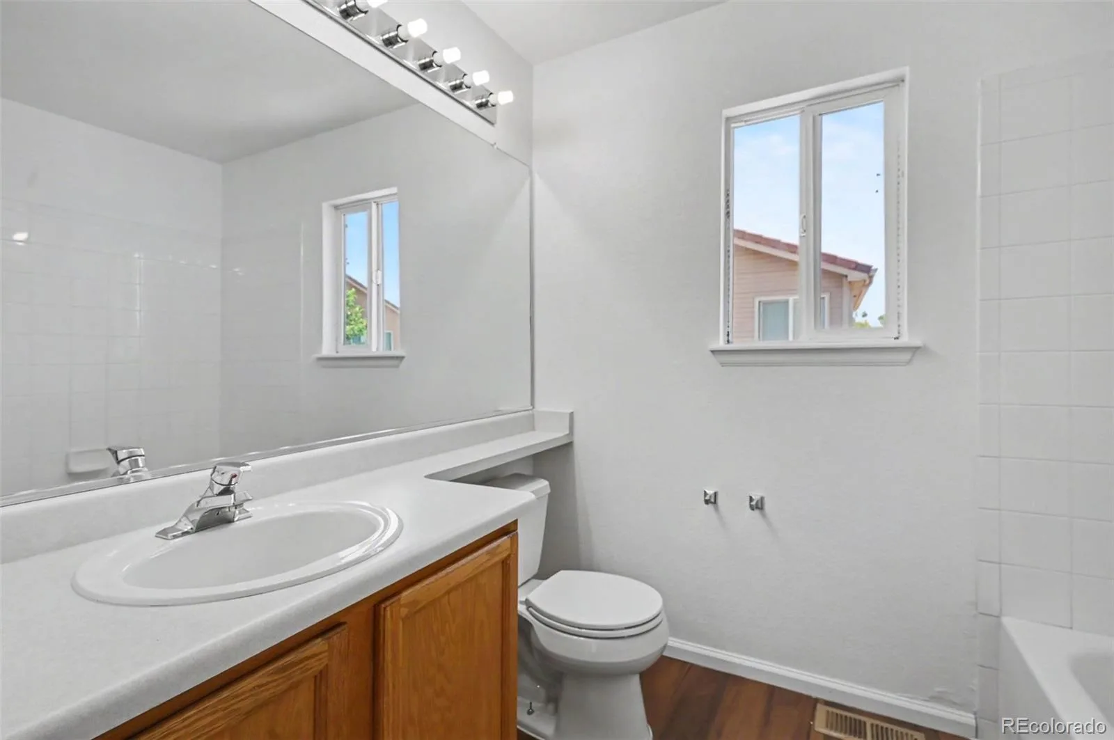 20228 Andrews Place Denver CO 80249 | MLS #REC8052521 07302026225327 1600 21