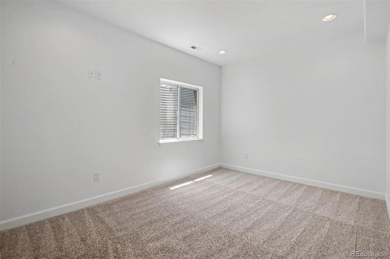 20228 Andrews Place Denver CO 80249 | MLS #REC8052521 07302026225327 1600 26