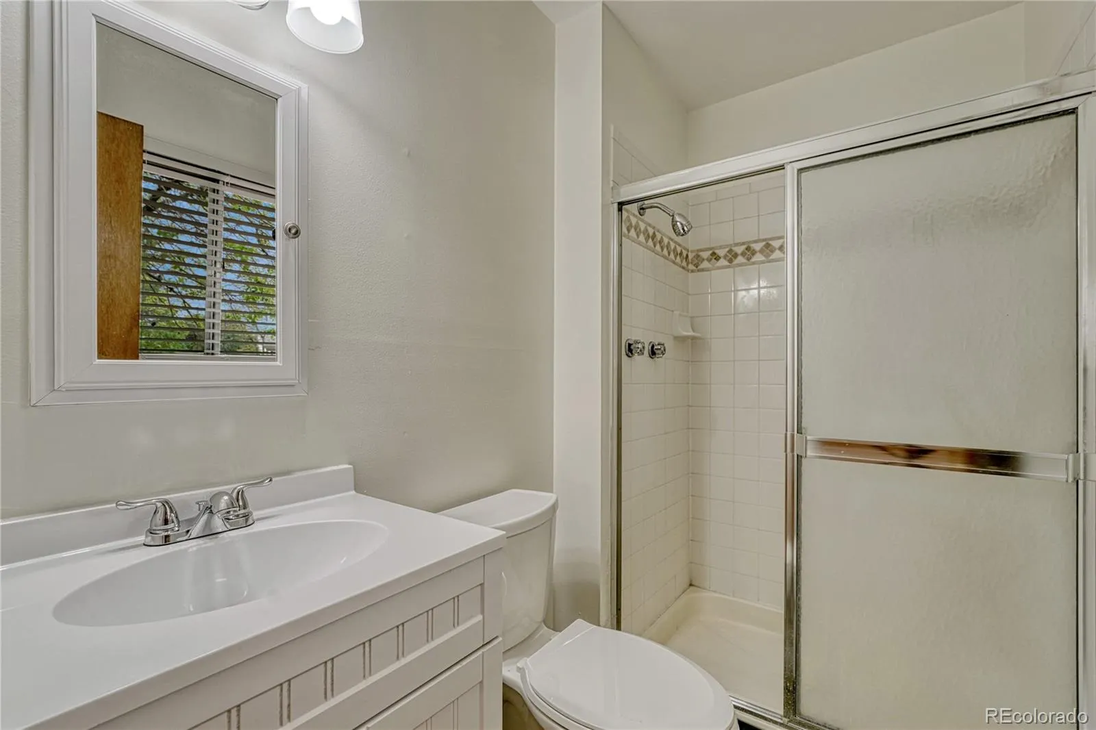 408 Scranton Street Aurora CO 80011 MLS #REC8053442 05232026095917 1600 19