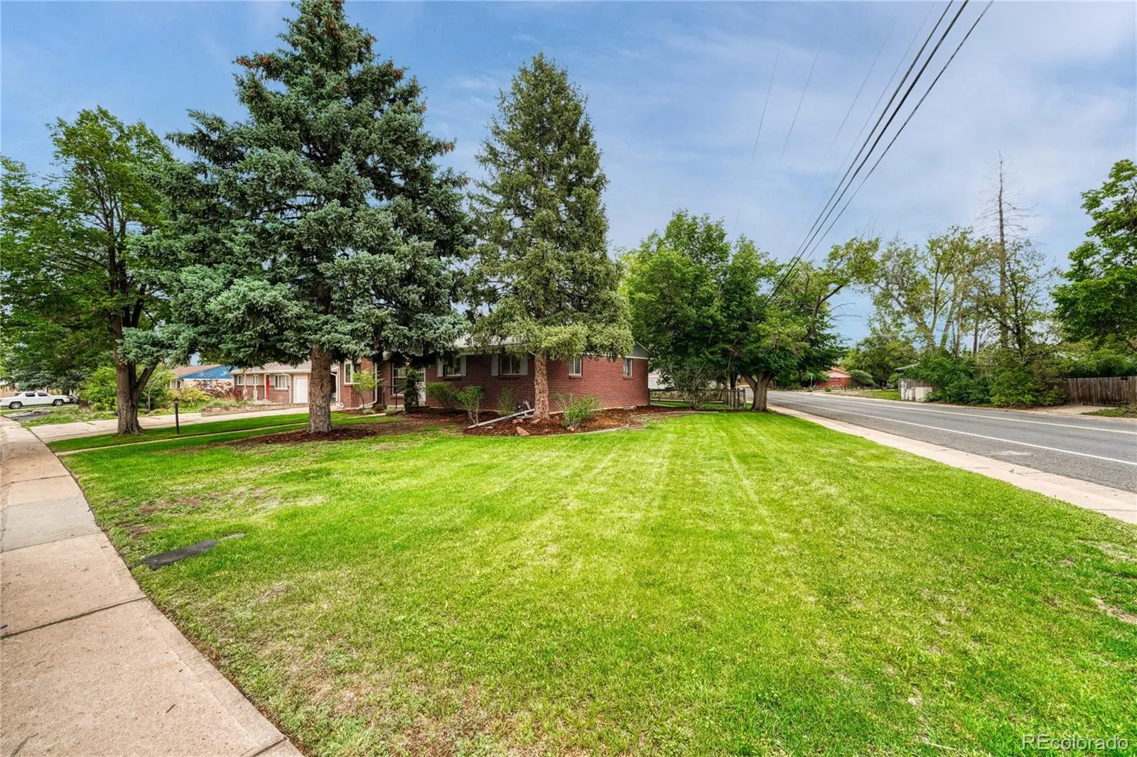 408 Scranton Street Aurora CO 80011 MLS #REC8053442 05232026095917 1600 34
