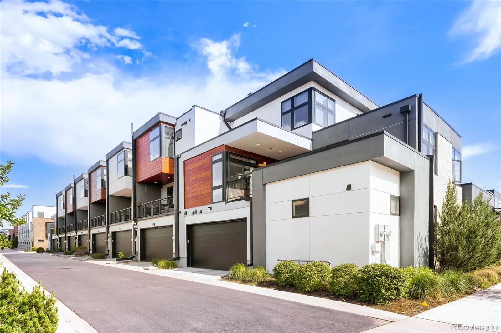 6729 E Lowry Boulevard Denver CO 80230 | MLS #REC8055518 08052026213548 1600 33