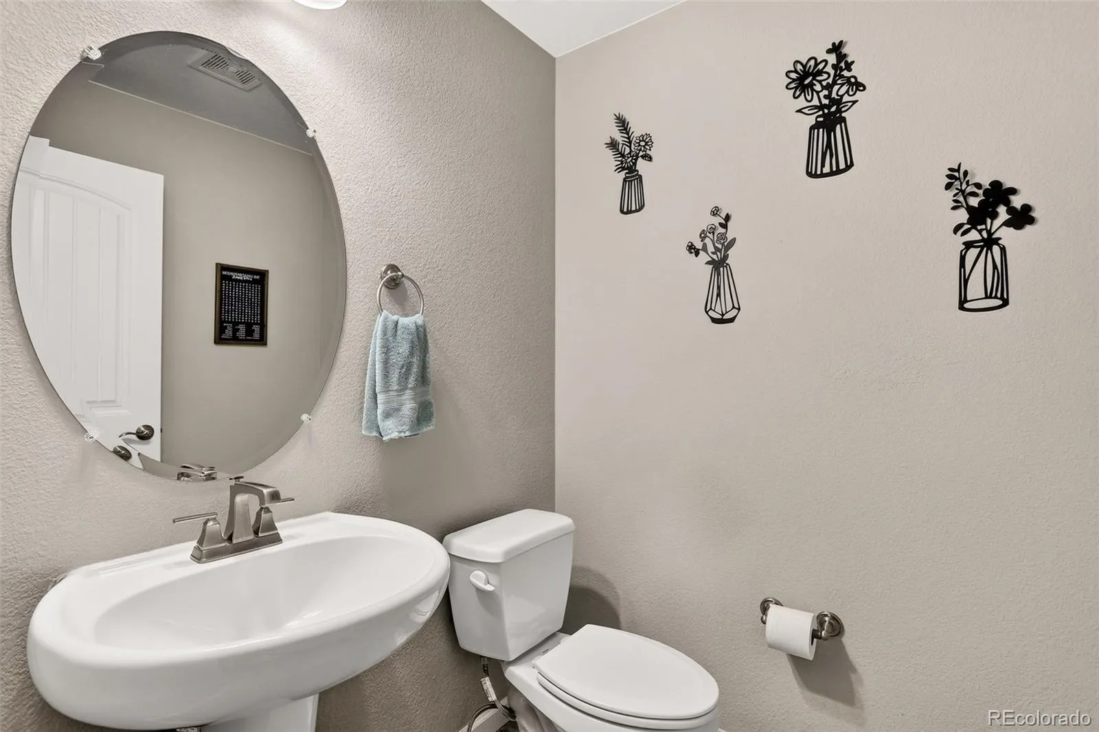 24817 E Calhoun Place #B Aurora CO 80016 | MLS #REC8055599 08262026131234 1600 19