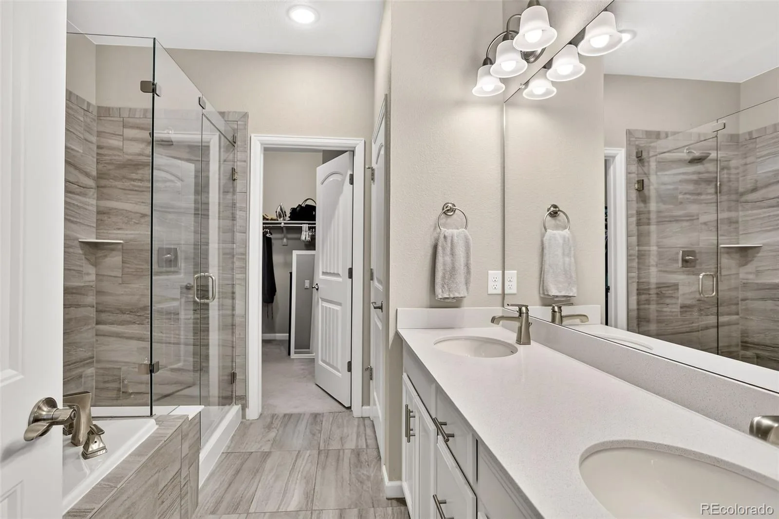 24817 E Calhoun Place #B Aurora CO 80016 | MLS #REC8055599 08262026131234 1600 31