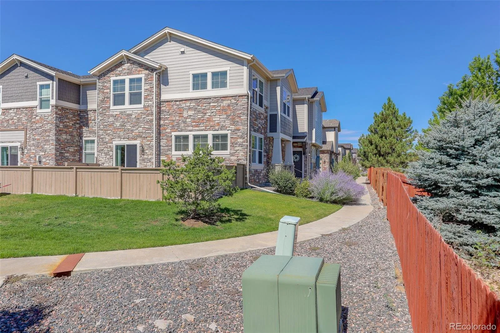 24817 E Calhoun Place #B Aurora CO 80016 | MLS #REC8055599 08262026131234 1600 36