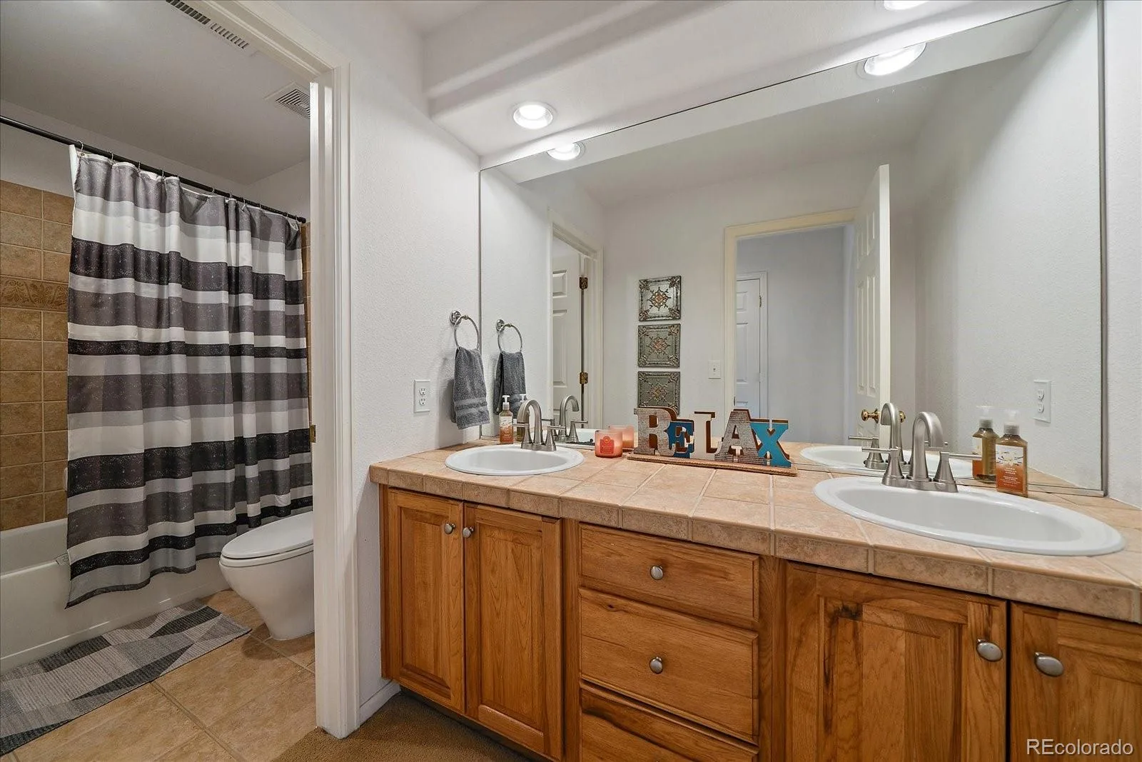 22455 Laurel Oak Drive Parker CO 80138 | MLS #REC8058139 07142026221722 1600 33