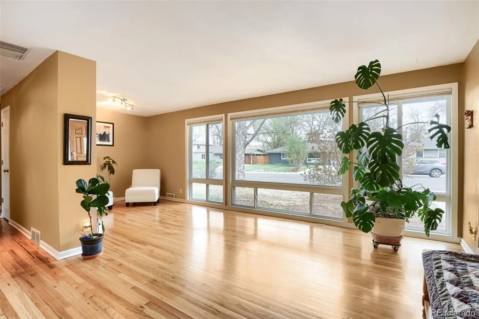 1425 S Hudson Street Denver CO 80222 MLS #REC8060374 04122026232132 1600 8