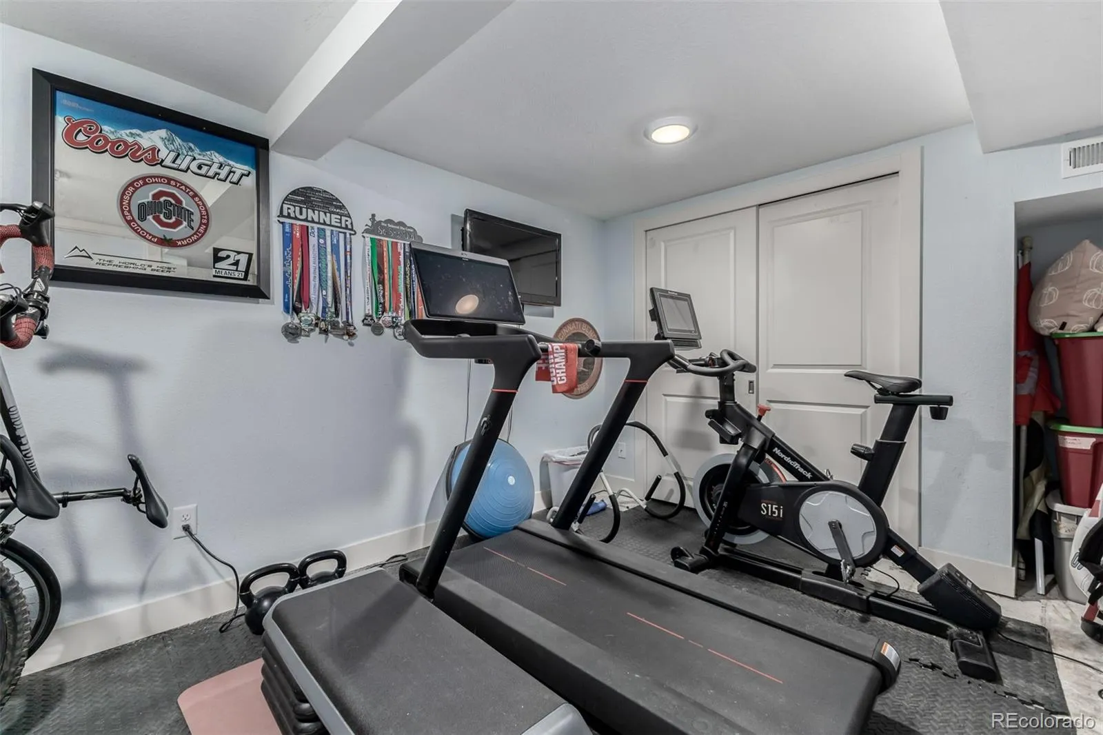 04092026002556 1600 19