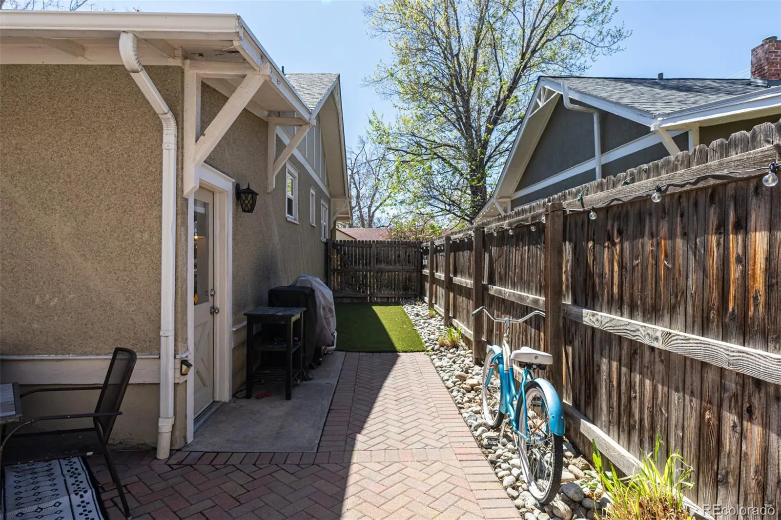 04092026002556 1600 22