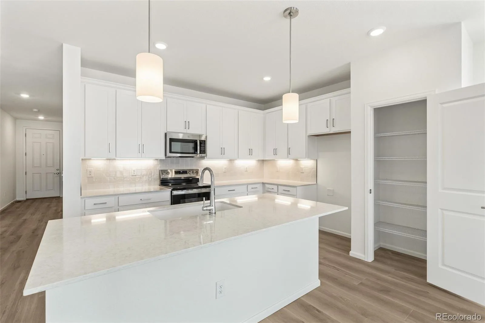 1730 S Gold Bug Way Aurora CO 80018 | MLS #REC8061315 06242026235235 1600 10