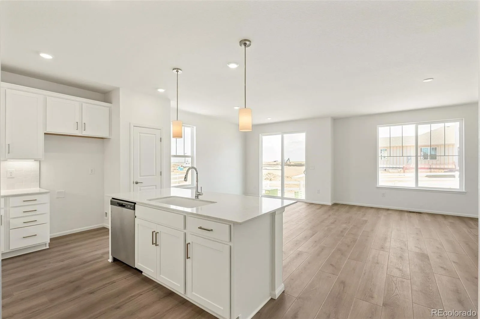 1730 S Gold Bug Way Aurora CO 80018 | MLS #REC8061315 06242026235235 1600 14