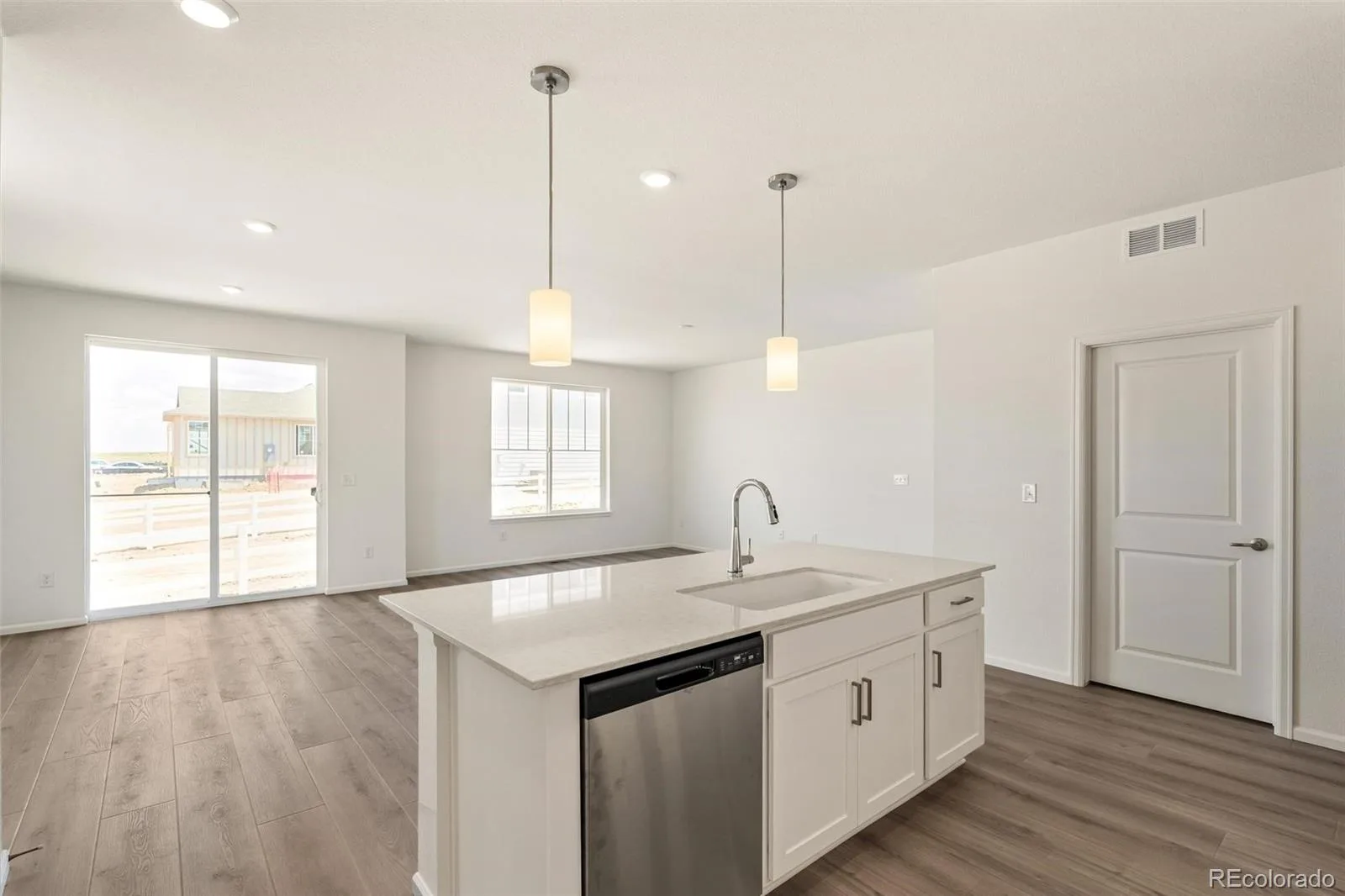 1730 S Gold Bug Way Aurora CO 80018 | MLS #REC8061315 06242026235235 1600 15