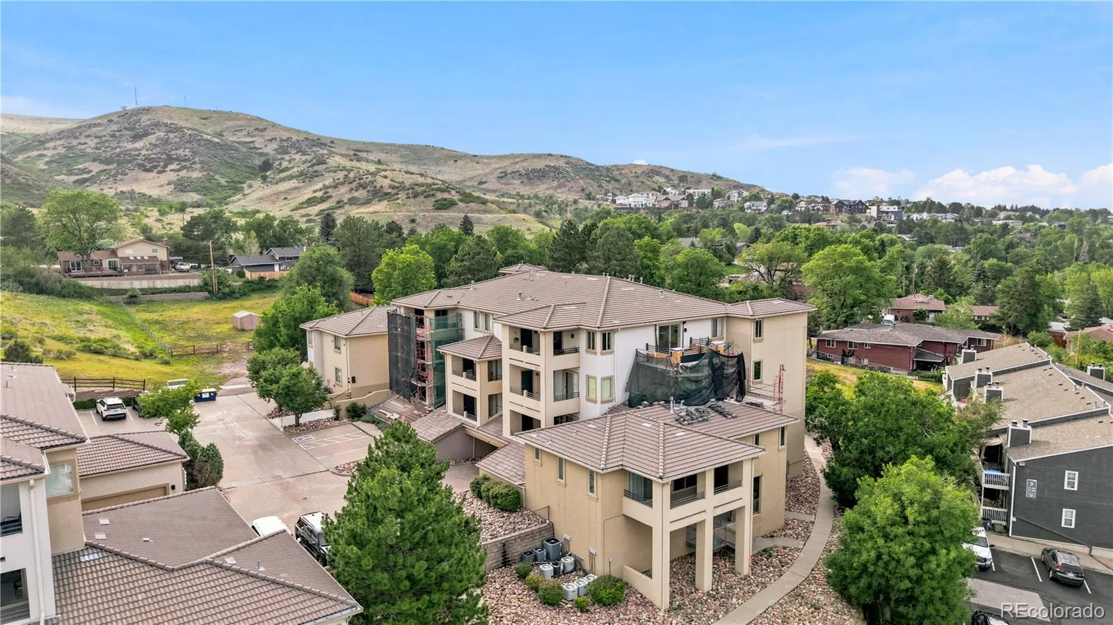 13353 W Alameda Parkway #108 Lakewood CO 80228 | MLS #REC8064079 07072026213838 1600 27