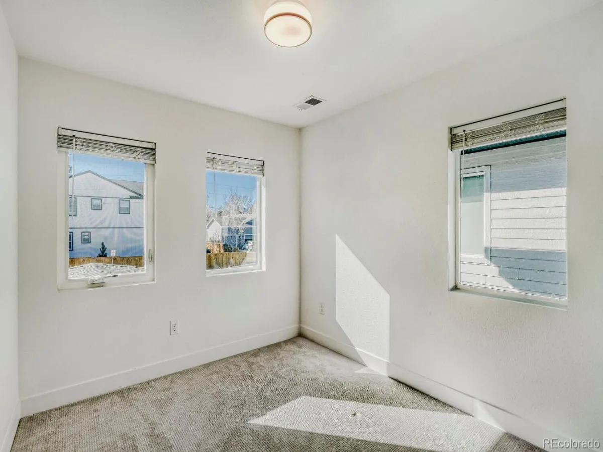 04092026181610 1200 25