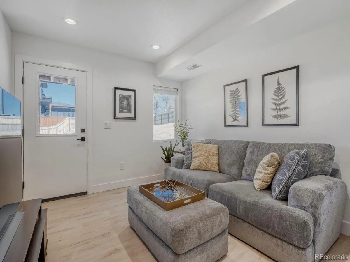 04092026181610 1200 26