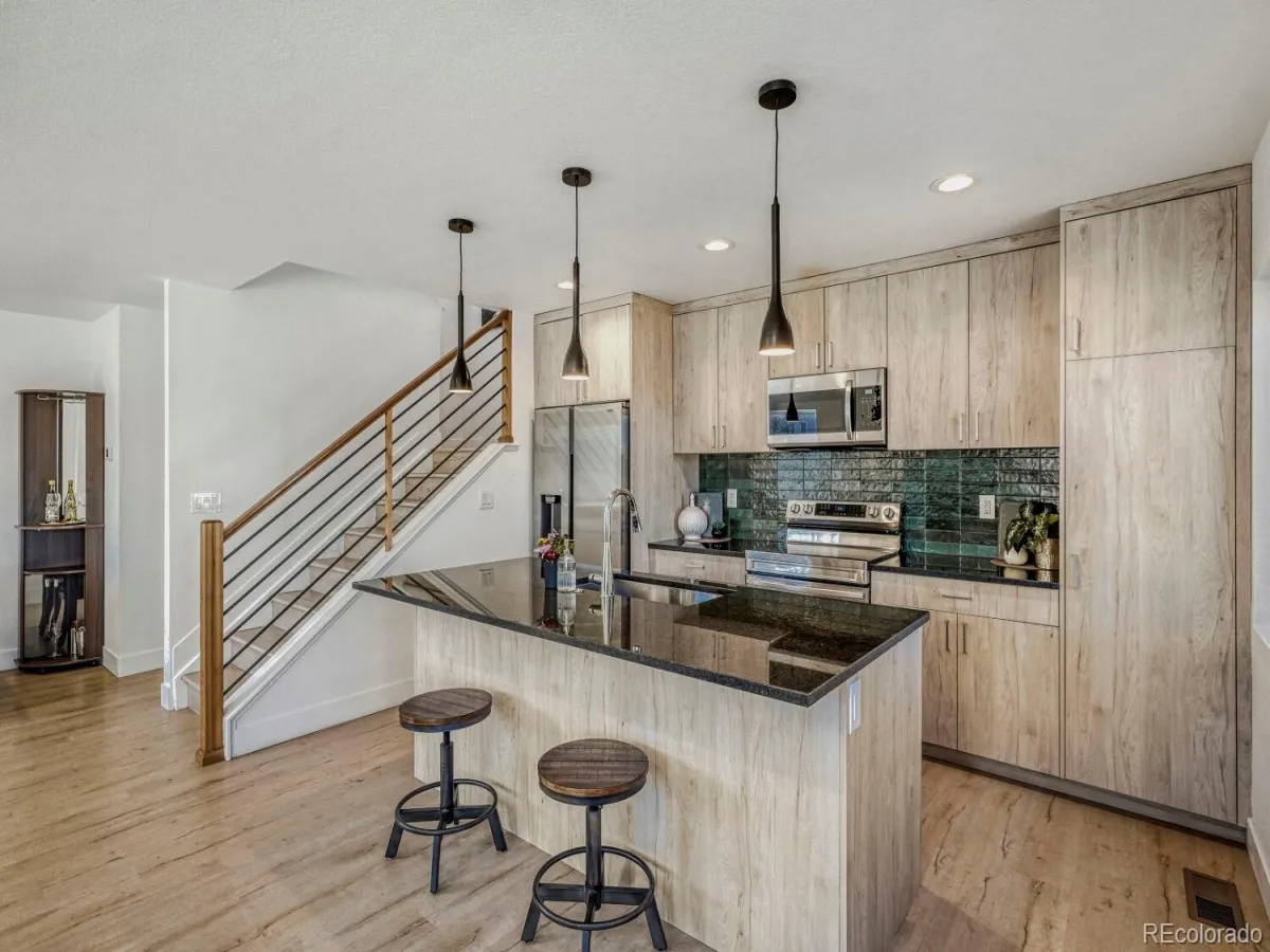 04092026181610 1200 8