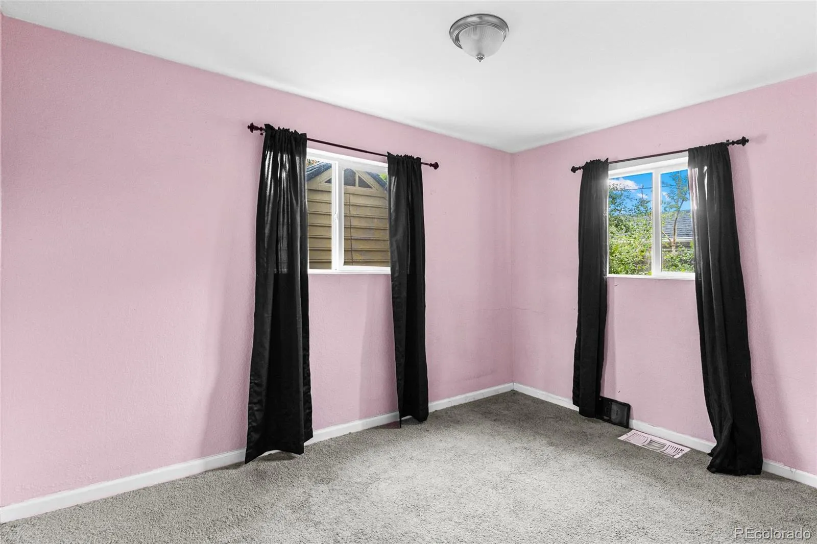 6825 E Martin Luther King Jr Boulevard Denver CO 80207 MLS #REC8068169 05232026095928 1600 22