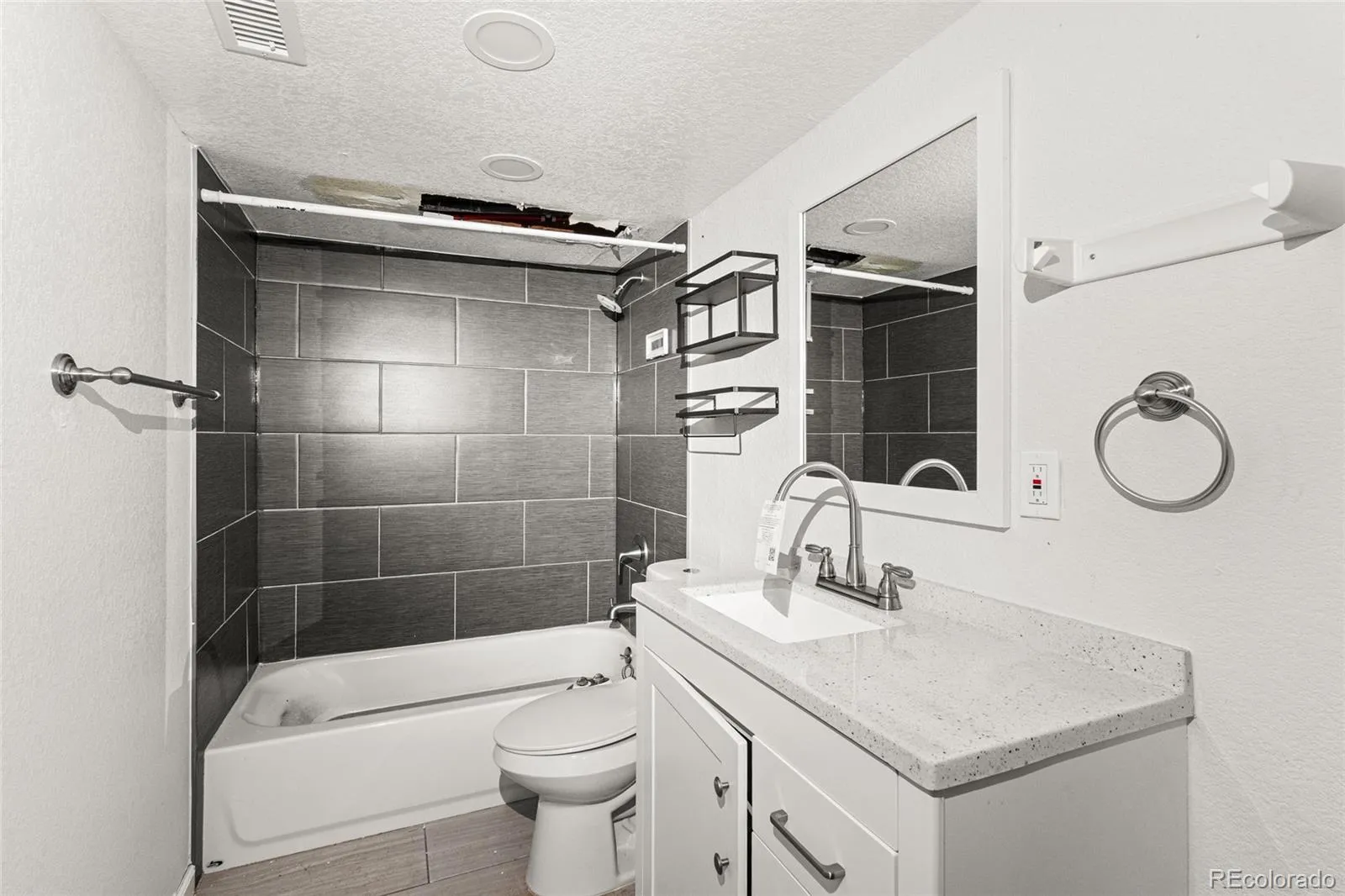 6825 E Martin Luther King Jr Boulevard Denver CO 80207 MLS #REC8068169 05232026095928 1600 32