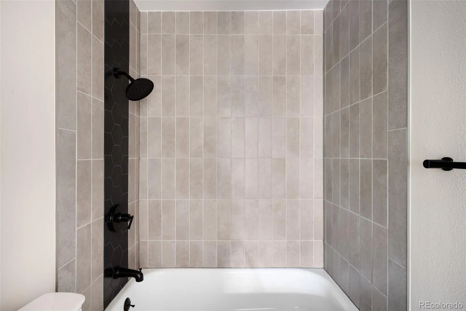 04152026202335 1600 8